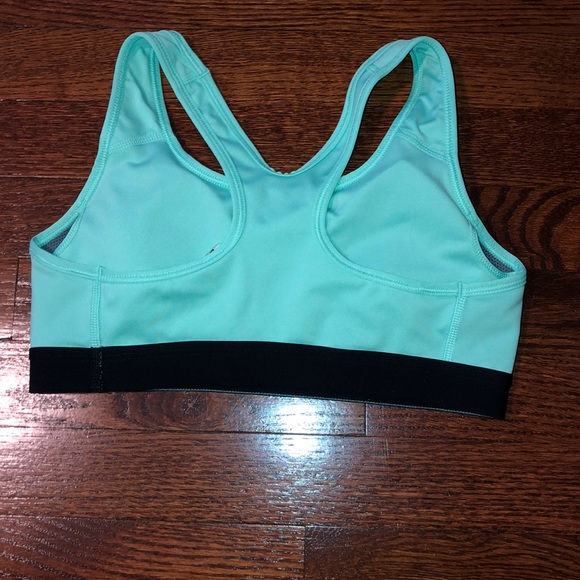 Nike sports bra - Picture 2 of 2